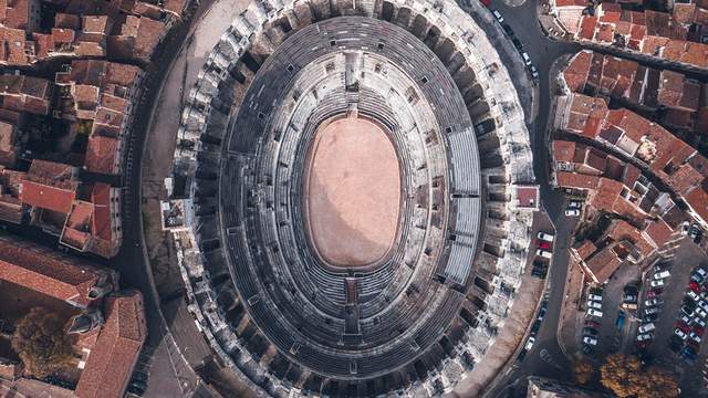 Римські та романські пам'ятки міста Арль, Франція, у списку спадщини ЮНЕСКО з 1981 року (фото ArchDaily)