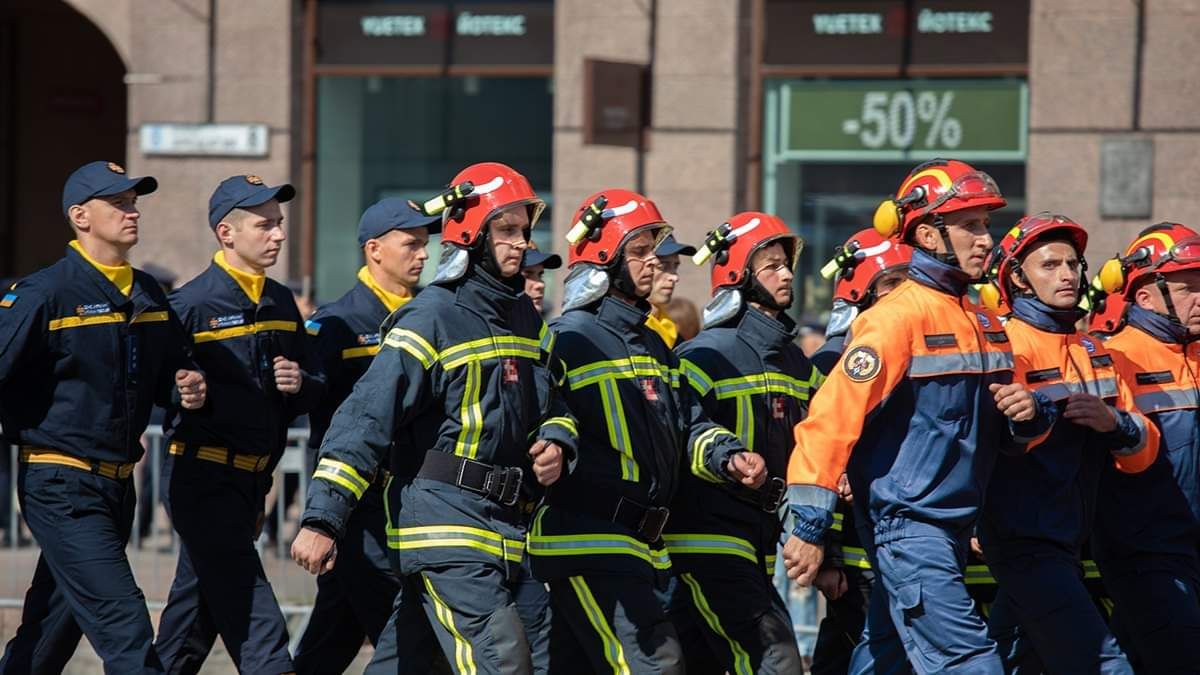 Верховна Рада звільнила рятувальників від строкової служби в армії