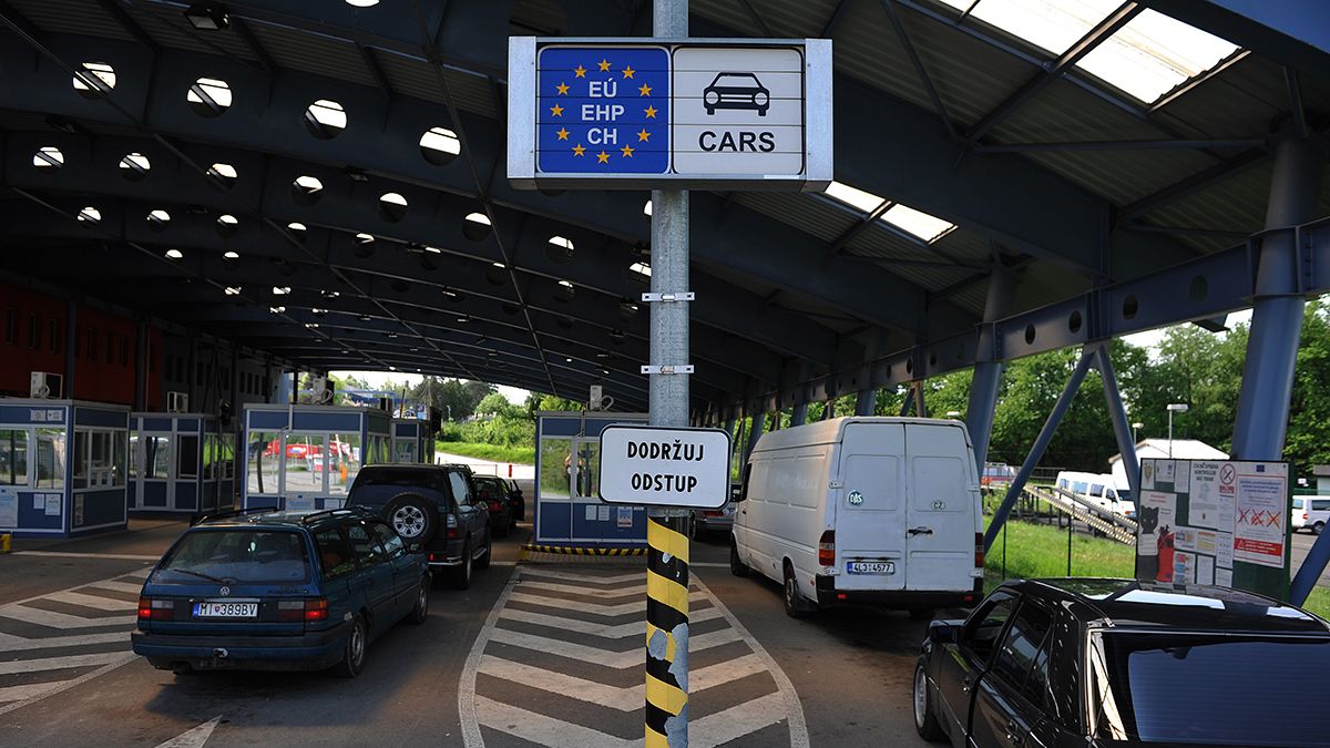 Словаччина обмежила в’їзд з України через спалах коронавірусу