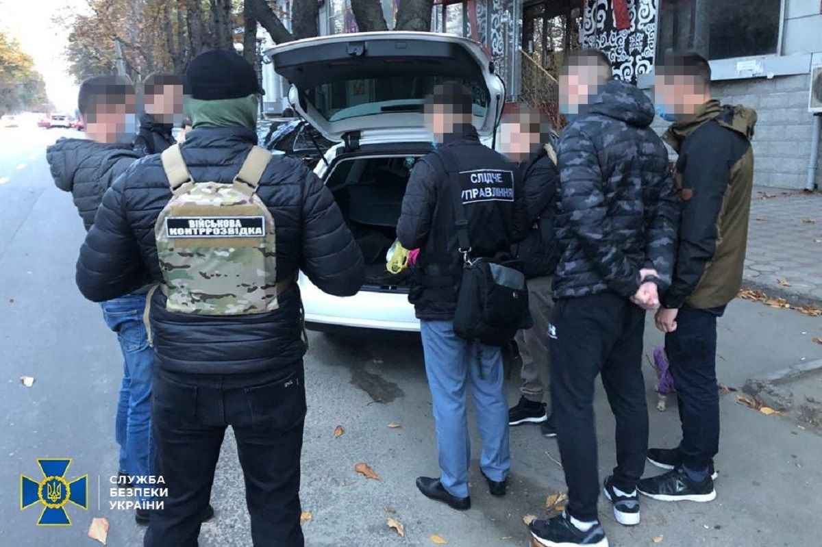 Киянка за 60 тис. доларів продавала керівну посаду в Міноборони