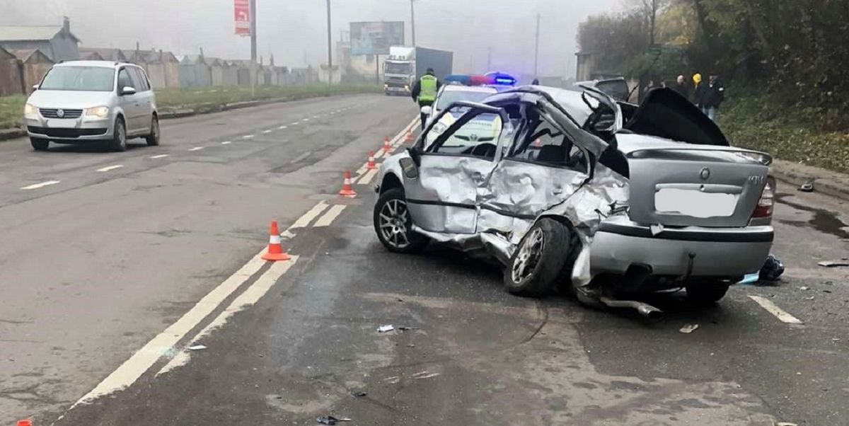 У Львові внаслідок ДТП загинув 30-річний водій Škoda
