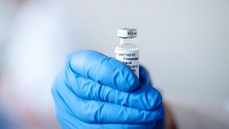 ЄС закупить 300 млн доз вакцини від коронавірусу компанії Pfizer