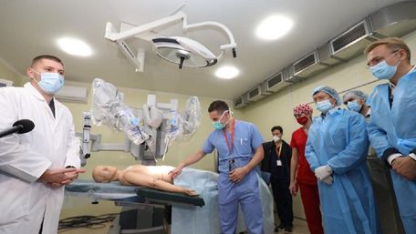 У львівській лікарні швидкої допомоги працюватиме унікальний робот-хірург