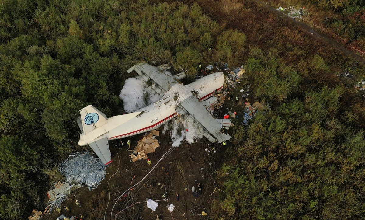 Причини авіакатастрофи АН-12 під Львовом досі не встановлені