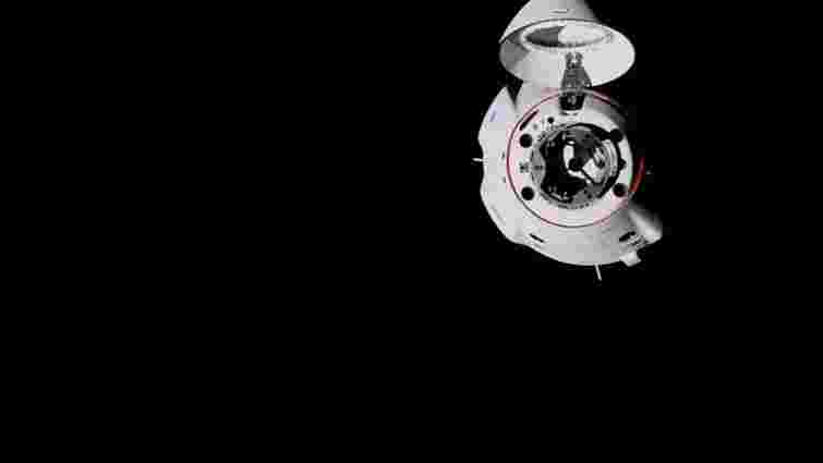 Космічний корабель Crew Dragon компанії SpaceX прибув на МКС