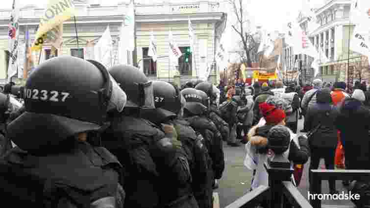 Підприємці протестують біля Верховної Ради через касові апарати для ФОП