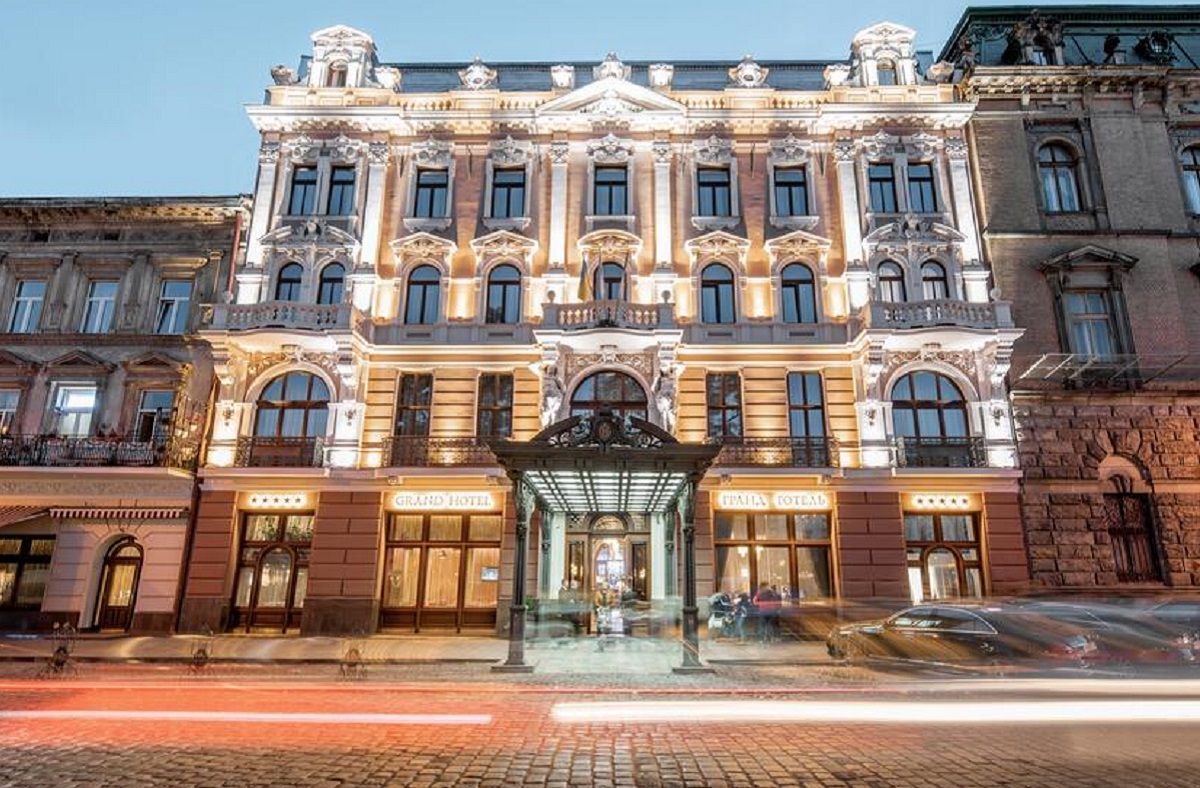 Скандальний бізнесмен заявив про напад охоронців «Гранд готелю»