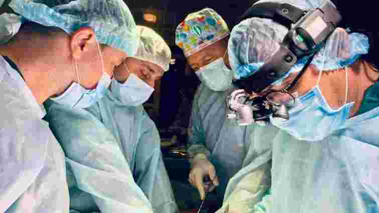 У Львові провели трансплантацію серця 36-річному чоловікові

