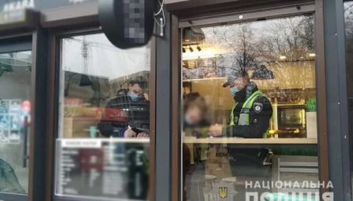 У перший день дії закону поліція не штрафувала за відсутність маски