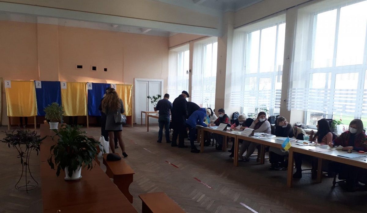 Прокуратура подала до суду на ДВК на Львівщині за фальсифікації