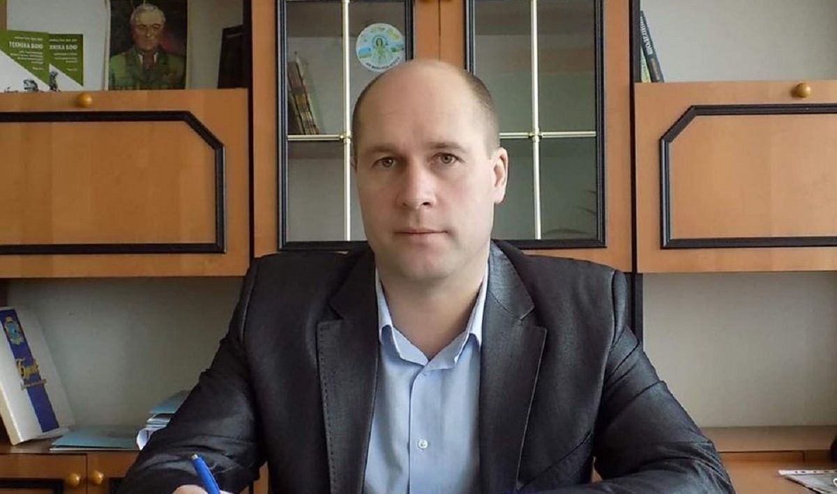 Зеленський звільнив затриманого на хабарі голову Буської РДА