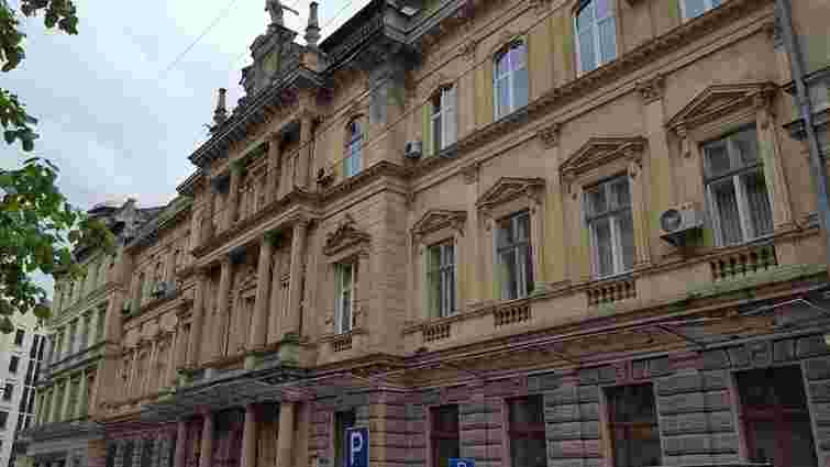 Львівська облрада відсудила викрадене приміщення хостелу у центрі Львова