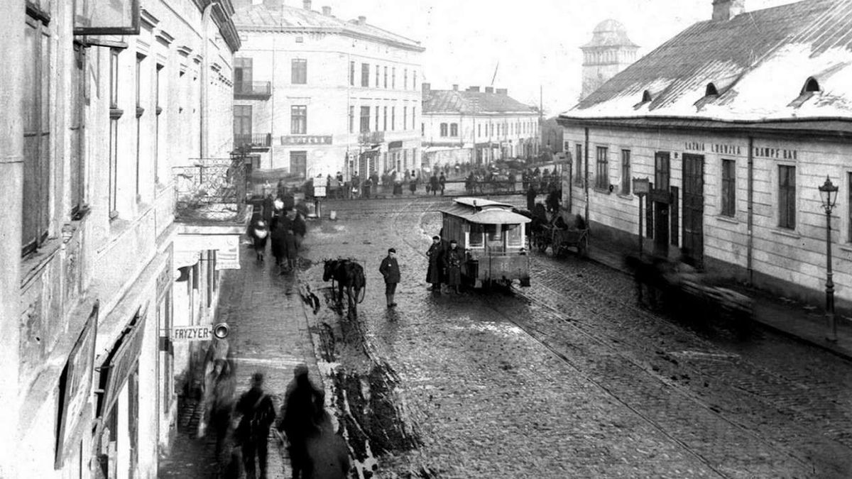 Старіша за Львів: історія вулиці Богдана Хмельницького у 10 фото