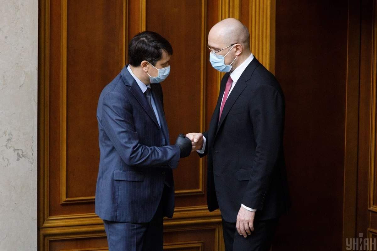 Третина українців не знає імен прем’єр-міністра і голови Верховної Ради