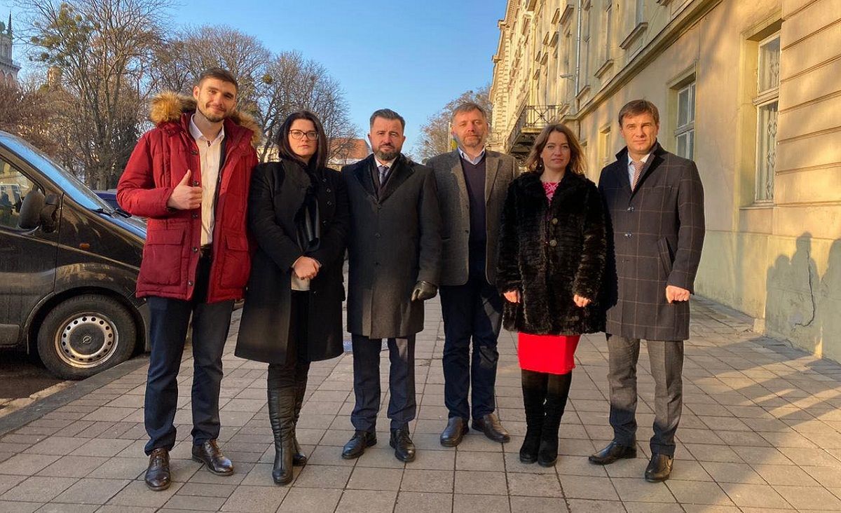 «Не таку партію ми будували»