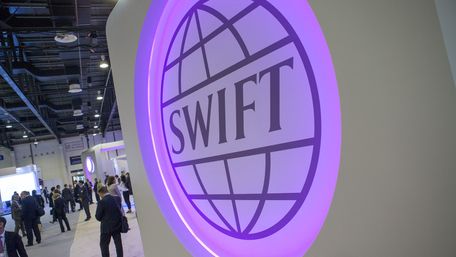 Україна вимагатиме відключення Росії від платіжної системи SWIFT