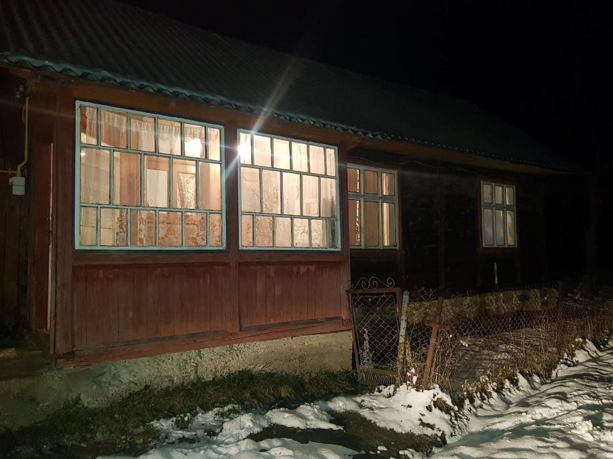 Рецидивісти двічі з розбоєм проникли в будинок самотньої пенсіонерки на Сколівщині