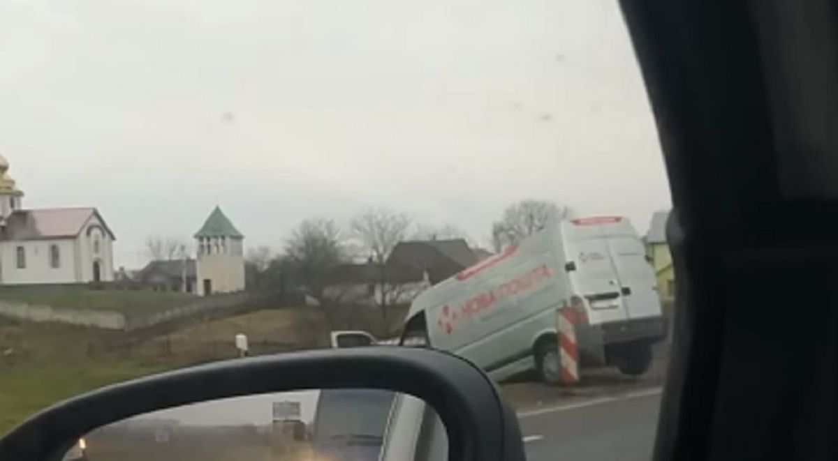 П’яний водій «Нової пошти» скоїв ДТП під Львовом та пропонував поліції хабар