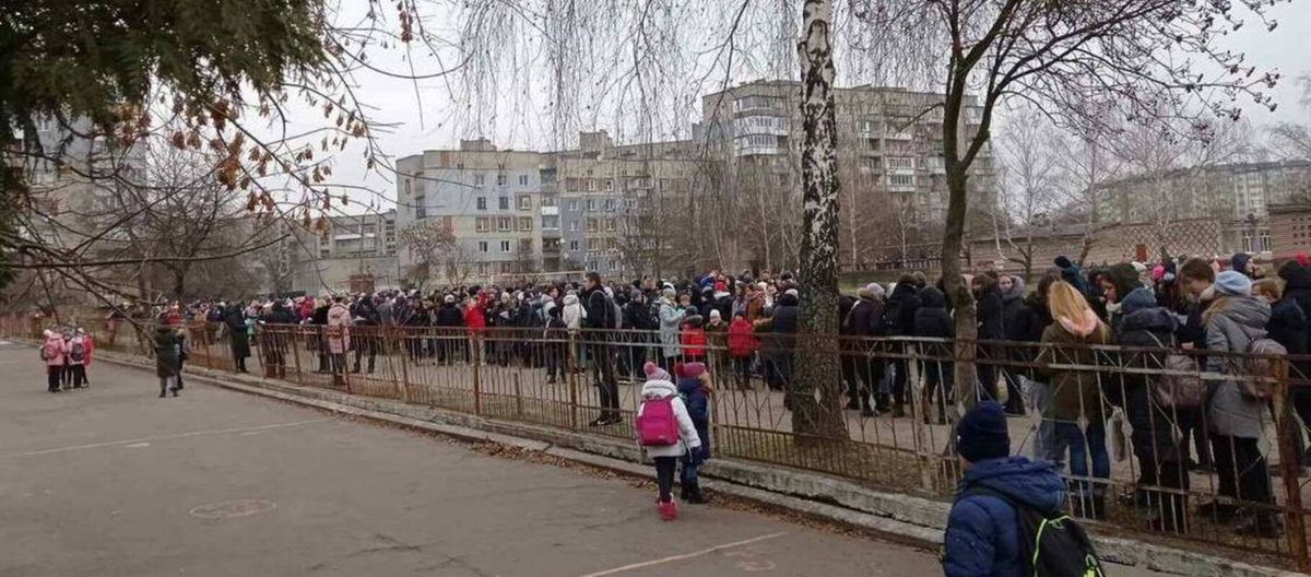 У Червонограді школяр посеред уроку розпилив сльозогінний газ