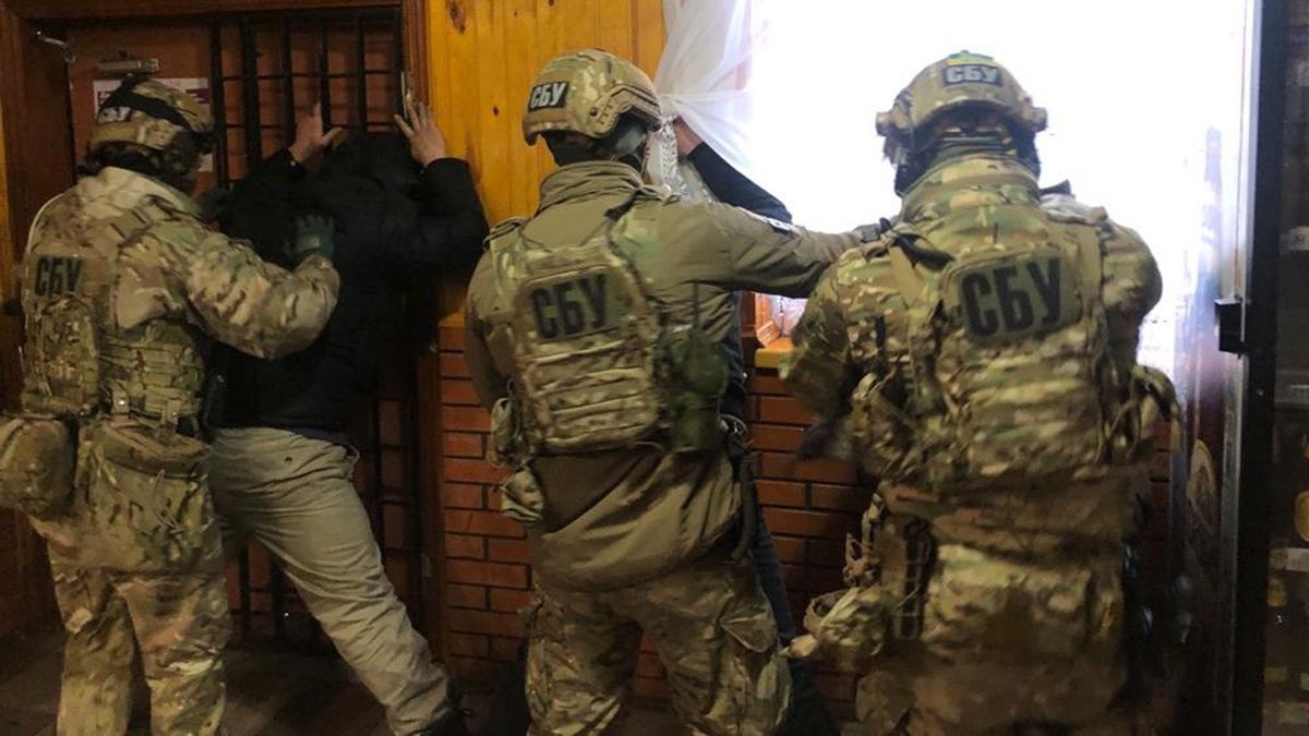 Прикордонники на Рівненщині організували канал контрабанди товарів з Білорусі