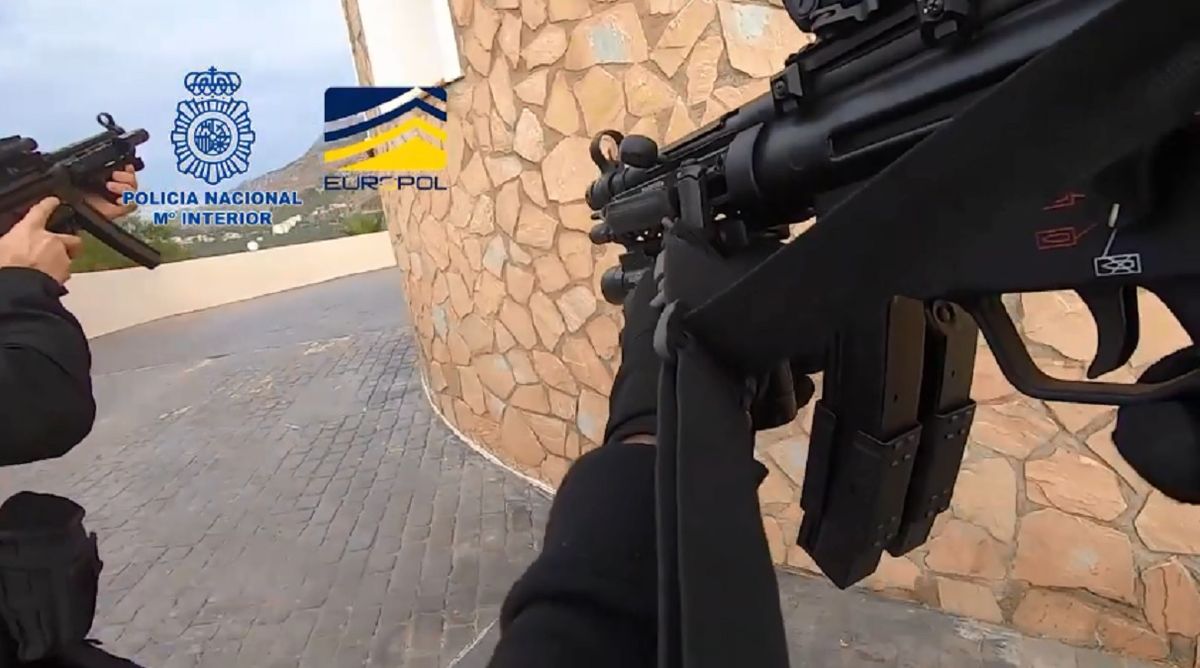 Двох українців затримали в Іспанії під час спецоперації проти російської мафії 