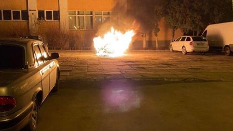 Детективу НАБУ вночі у Львові спалили автомобіль