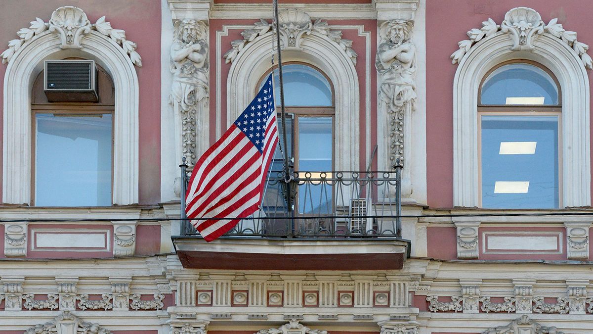 США планують закрити два останніх консульства в Росії