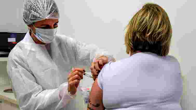 Польща планує почати вакцинацію від коронавірусу 27 грудня