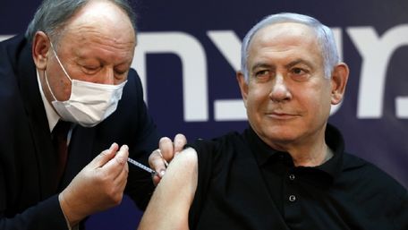 В Ізраїлі розпочалася масова вакцинація від коронавірусу
