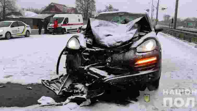 На Київщині Porsche на смерть збив подружжя пенсіонерів