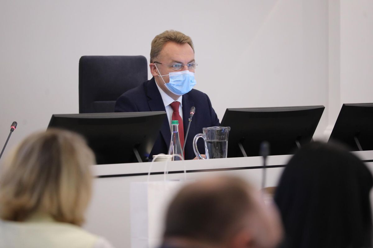 Депутати Львівської міськради визначили зарплату Андрія Садового
