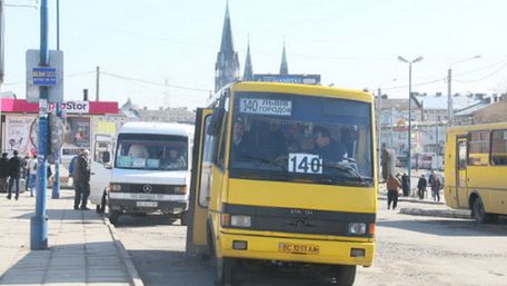 Проїзд у приміських маршрутках Львівщини подорожчав на 20%