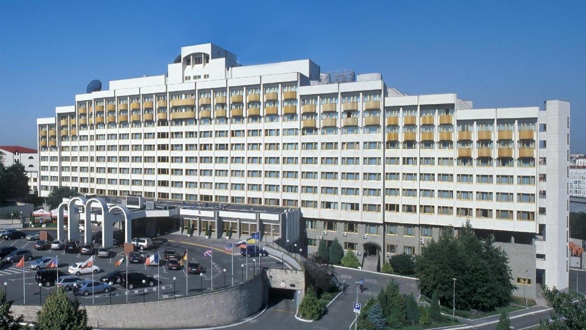 10-поверховий «Президент Готель» у центрі Києва приватизують у 2021 році