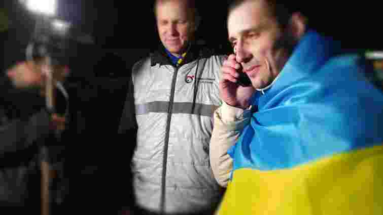 До України повернувся засуджений в РФ політв'язень Олександр Шумков
