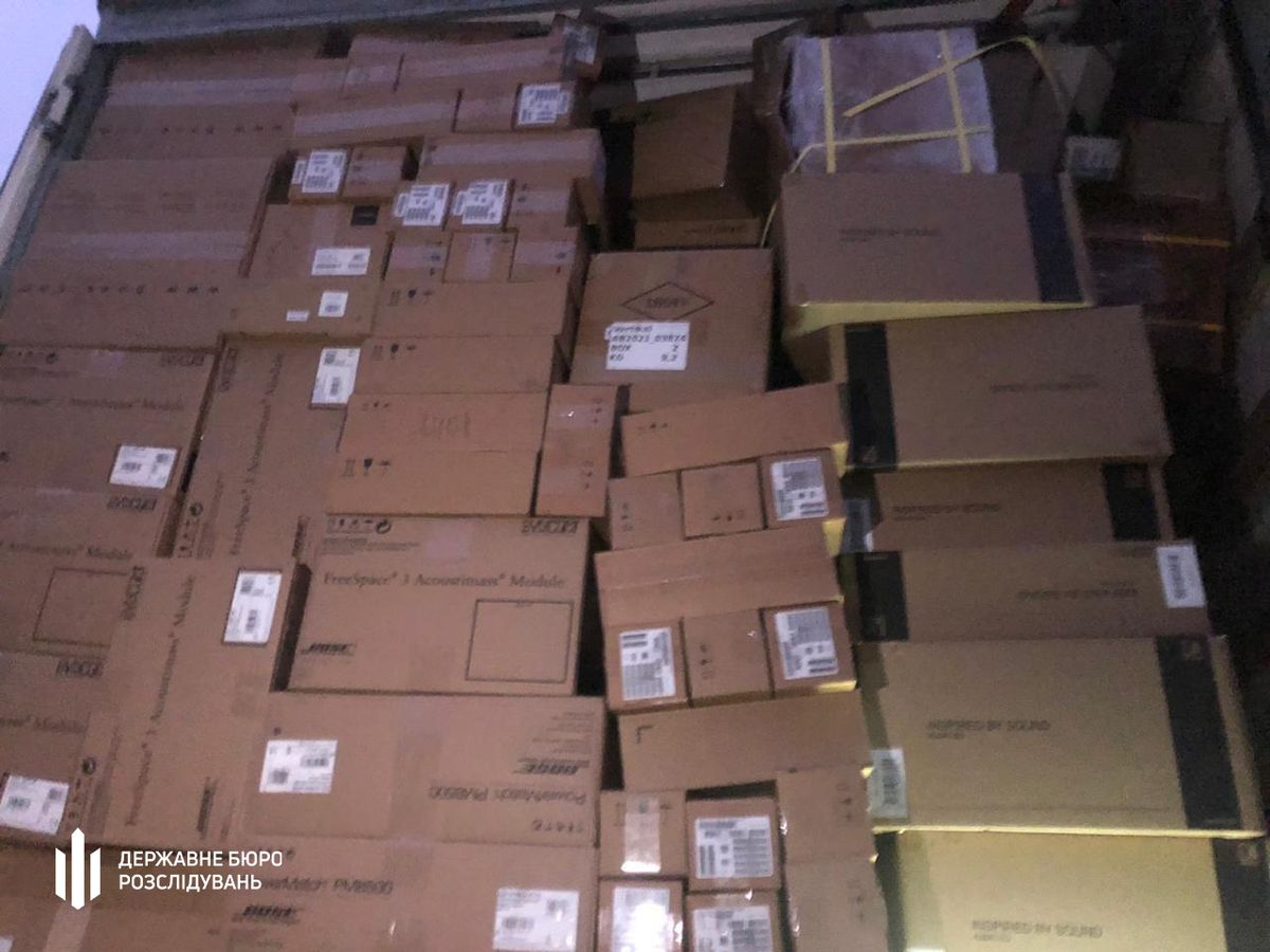 Волинські митники допомагали контрабандистам ухилятися від податків