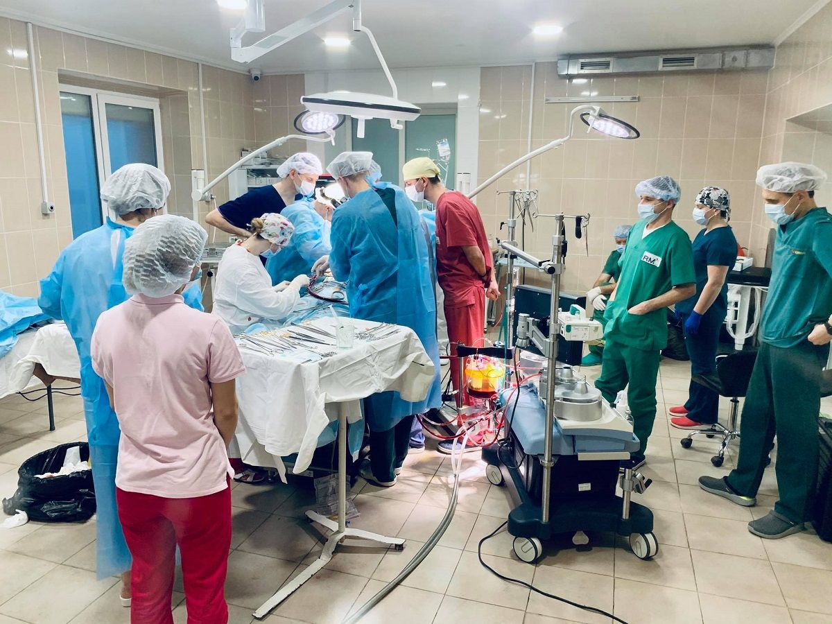 Львівські кардіохірурги вперше самостійно пересадили серце
