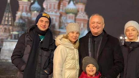 Екс-президент Молдови Додон відразу після відставки поїхав до Росії