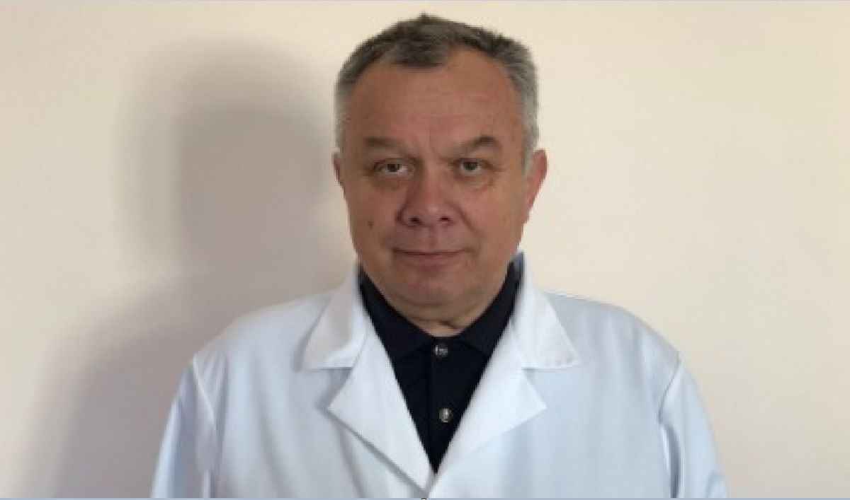Львівський лікар помер у власному робочому кабінеті  