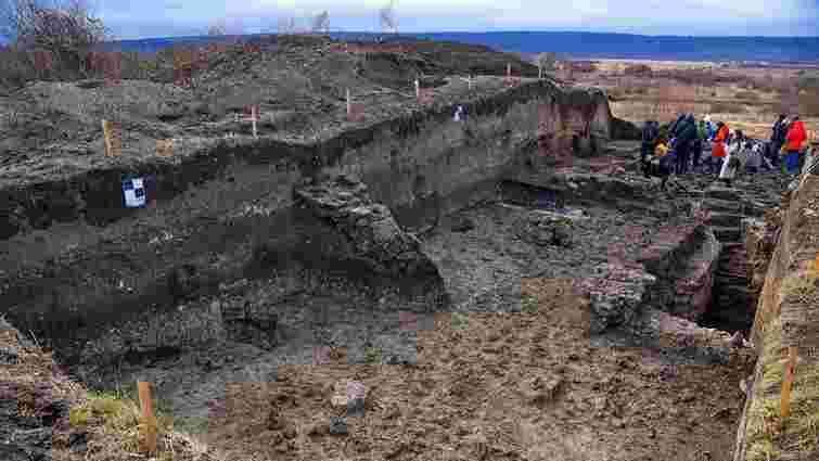 Археологи показали укріплення княжої доби XI ст. у Звенигороді