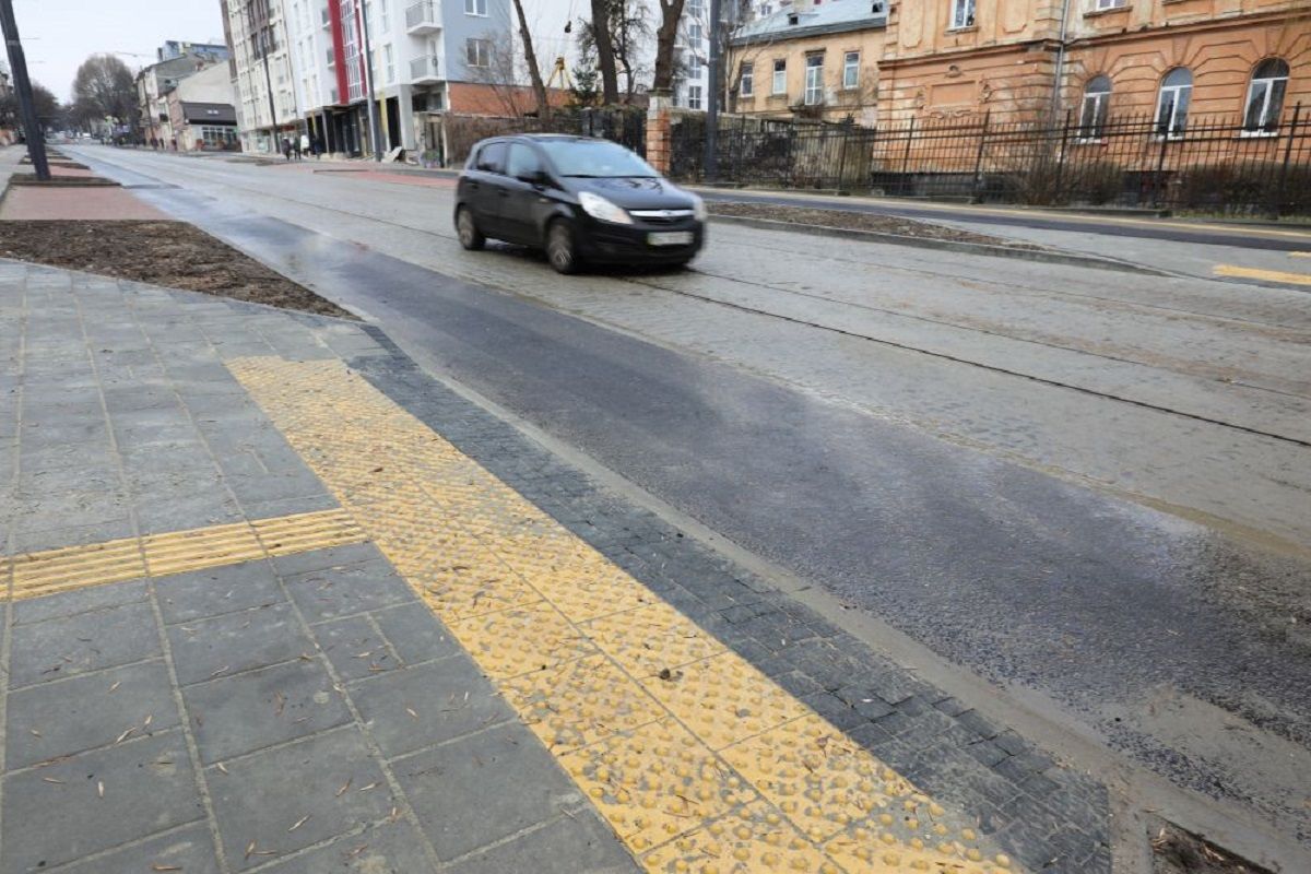 Вулицю Шевченка у Львові відкрили для транспорту