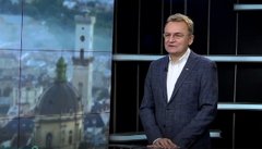 «Та мені ніколи шапка з голови не впаде»