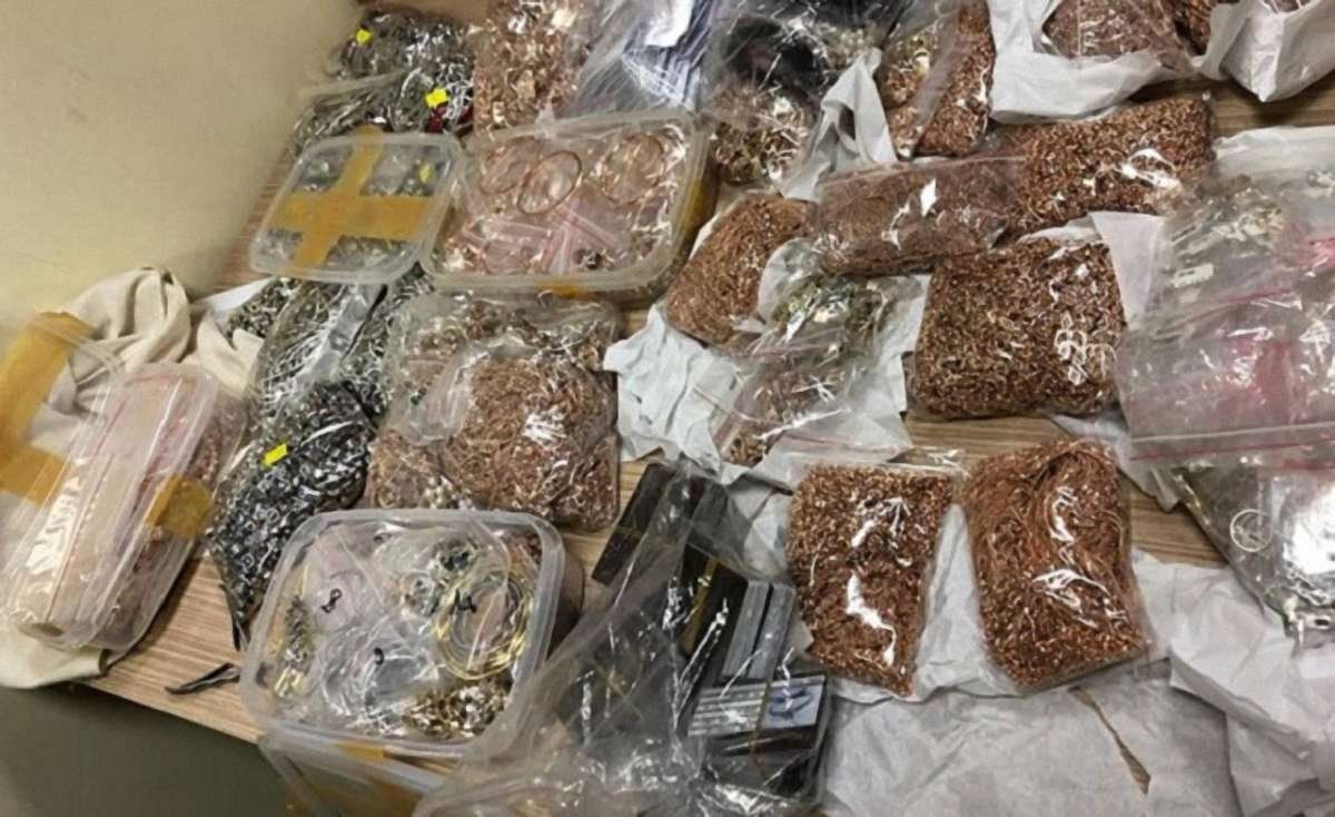У Львові слідчий СБУ розтратив конфісковані ювелірні вироби на 8,5 млн грн