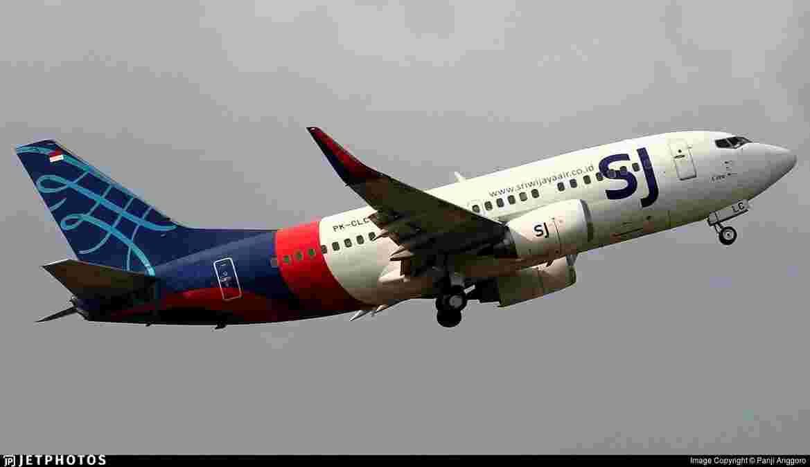 Boeing 737-500, випущений 26 років тому, впав у Яванське море Boeing 737-500, випущений 26 років тому, впав у Яванське море