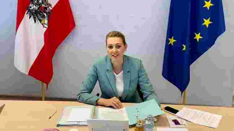 Австрійська міністерка подала у відставку після звинувачень у плагіаті