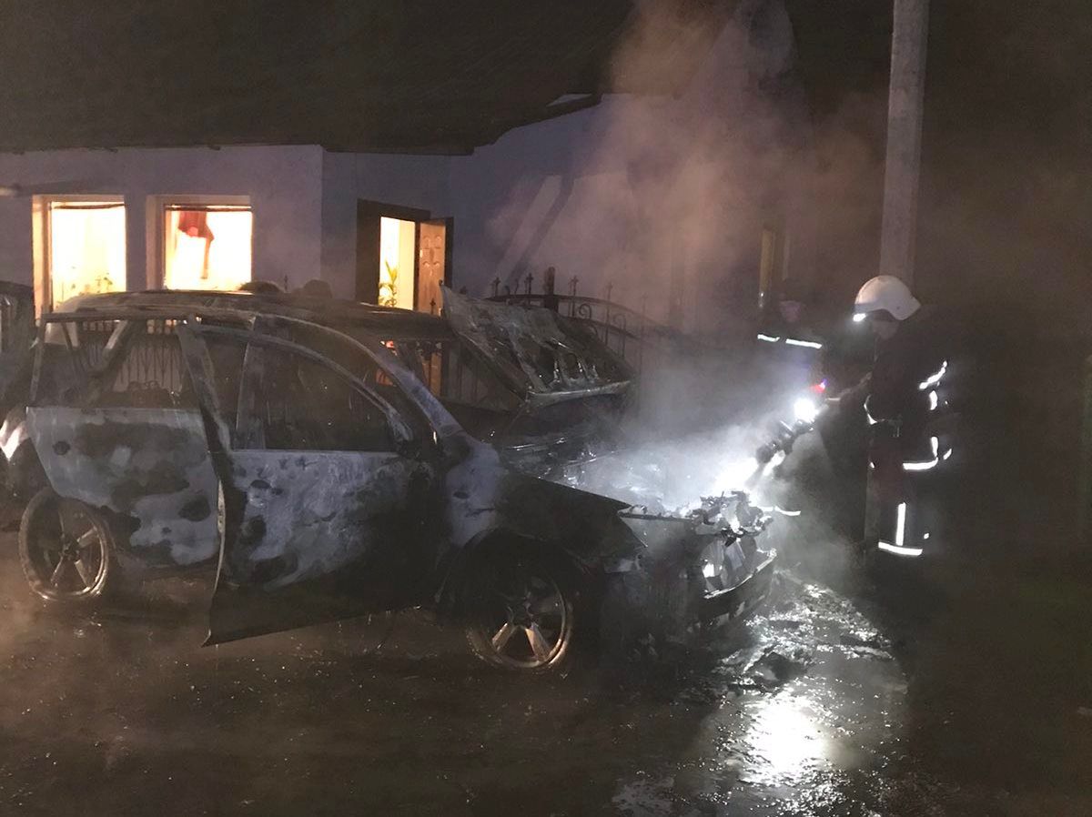 У Жидачеві згорів автомобіль Toyota RAV4