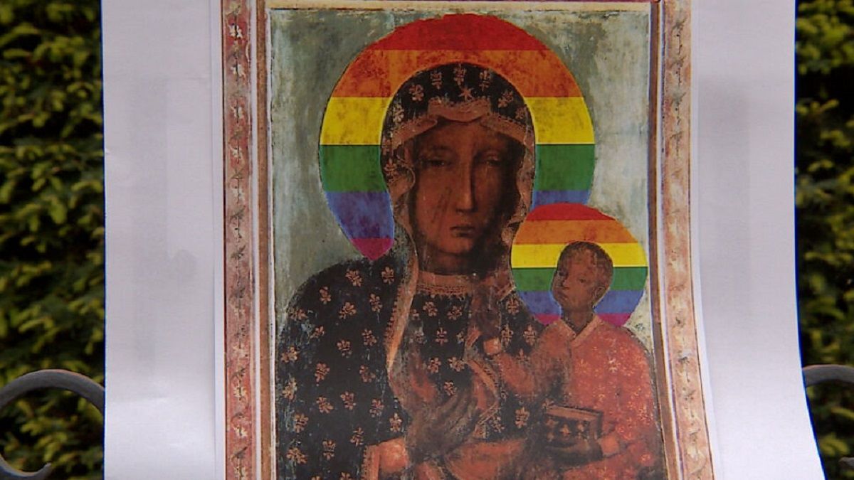 Трьох активісток судять у Польщі за пародію на ікону Діви Марії