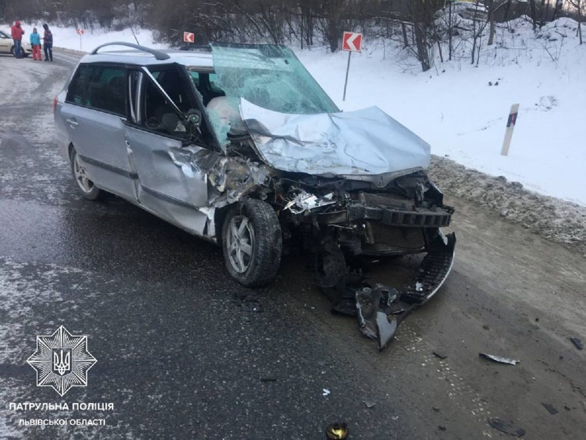 Біля Львова у потрійному автозіткненні постраждав 36-річний чоловік