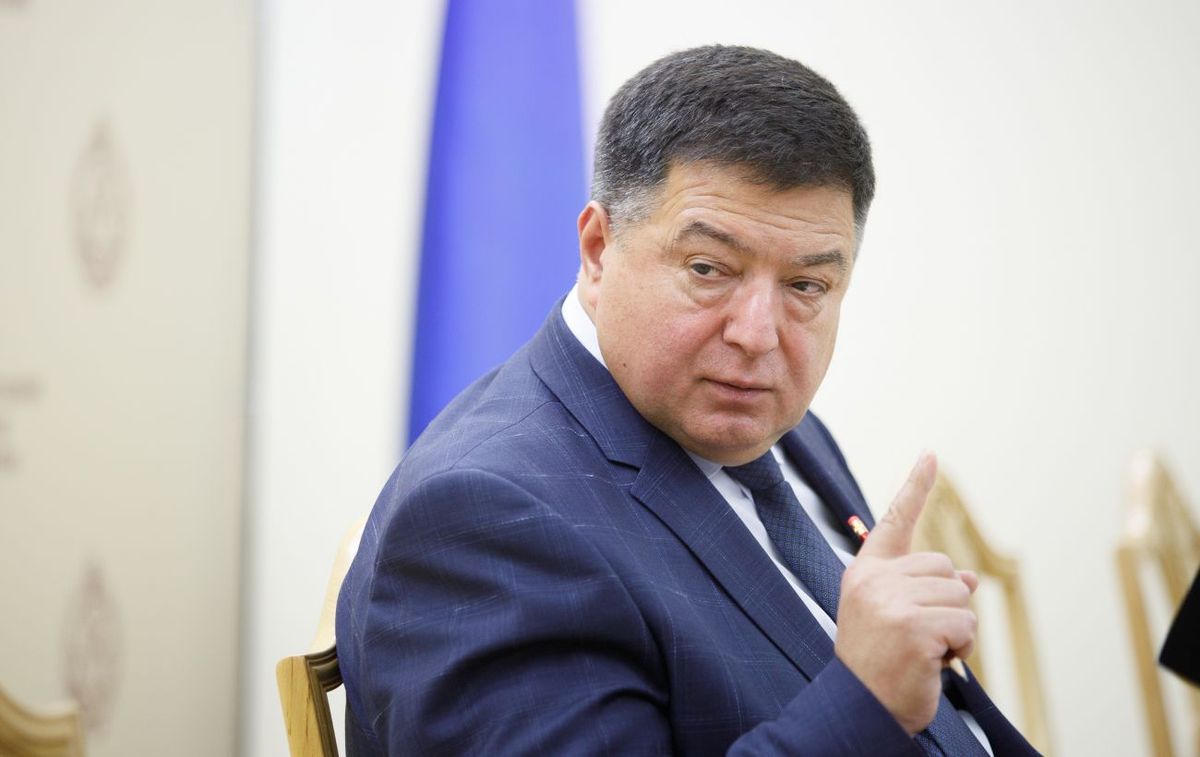 Відстороненого голову КСУ не впустили до робочого кабінету