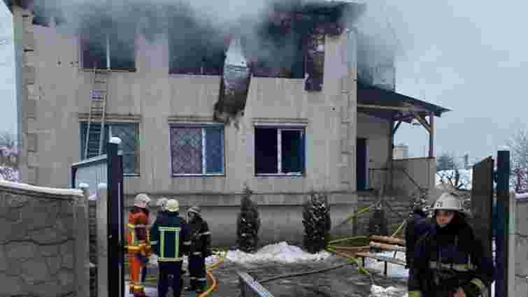 Правоохоронці назвали три версії причин пожежі в будинку для літніх людей у Харкові
