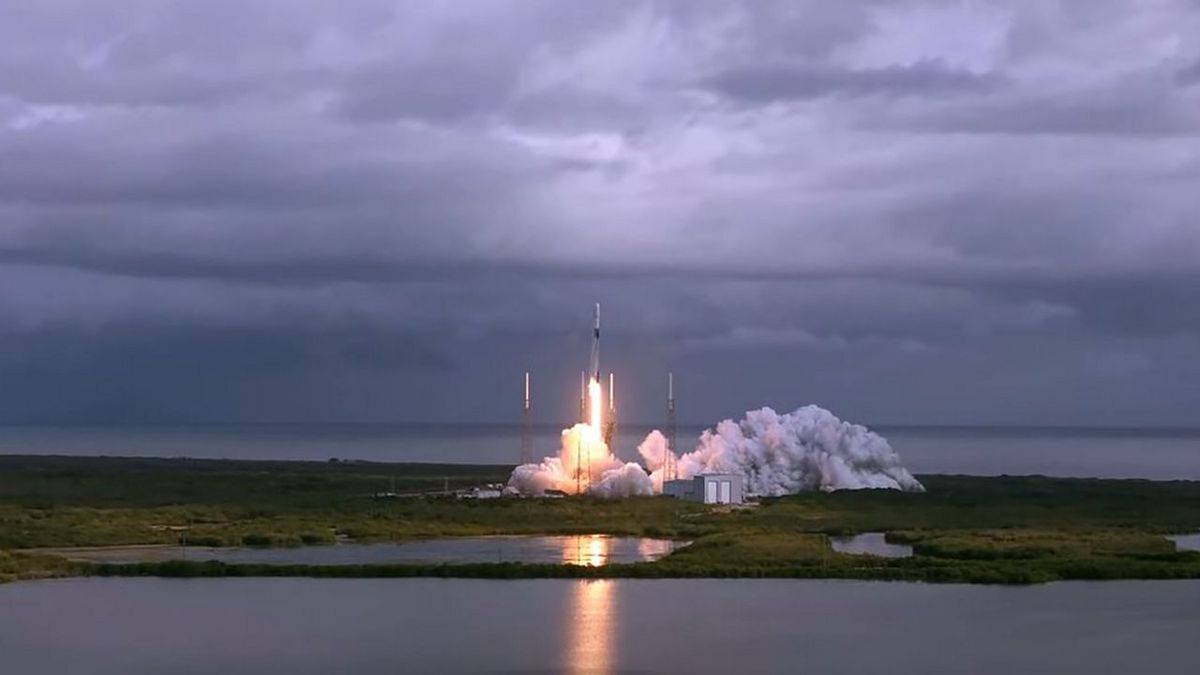SpaceX здійснила наймасовіший запуск в історії космонавтики